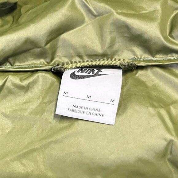 Nike Sportswear Girls Hooded‎ Jacket in Green, Mermaid Puffer Coat, Full Zip - Picture 7 of 9